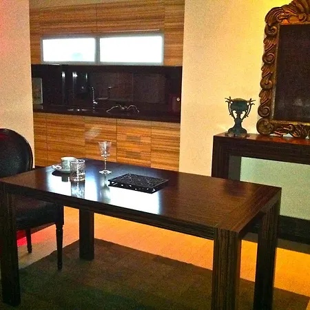 Daire Rok Plaza (adults Only)